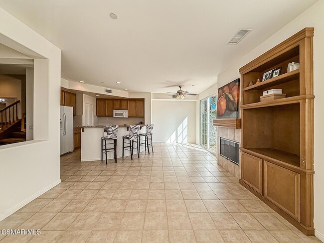 Building Photo - 2930 Esperanza Way