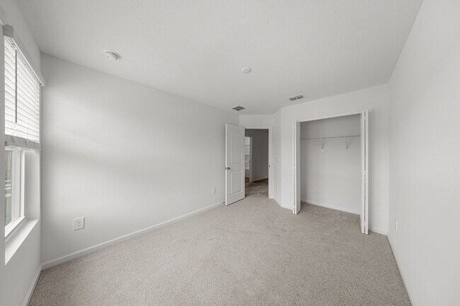 Building Photo - Be the First to Lease This 3BR Townhome in Marion Ranch | Loft + Garage + Screened Lanai + Includ...