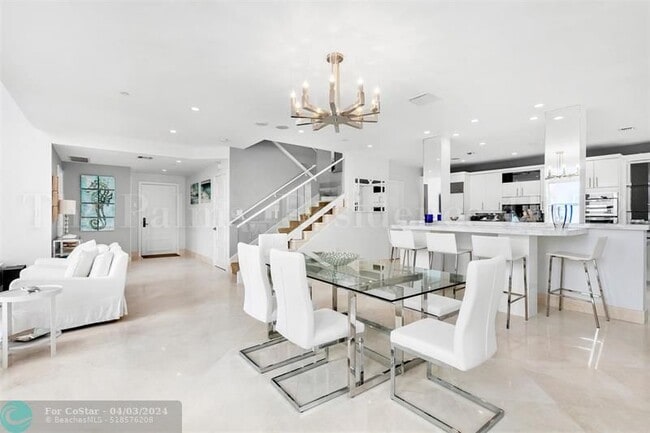 Building Photo - 2110 N Ocean Blvd