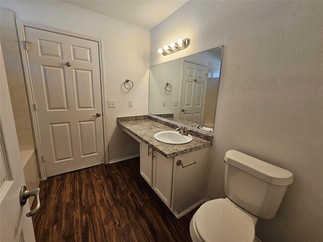 Building Photo - 5213 English Glade Dr