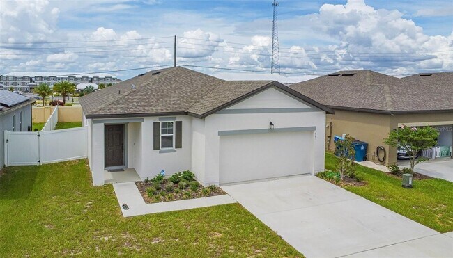 Building Photo - 825 Orchid Grove Blvd