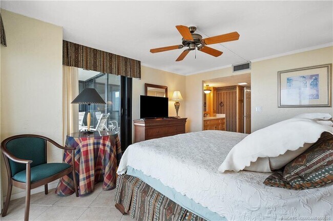 Building Photo - 10410 S Ocean Dr