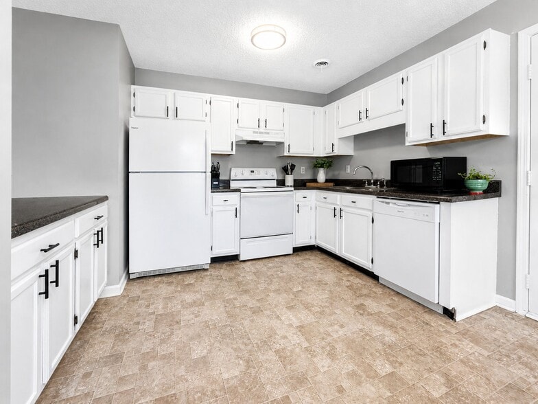 Building Photo - 6707 Low Bush Ct