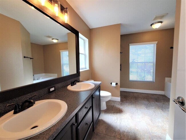 Building Photo - 10737 Standing Stone Dr