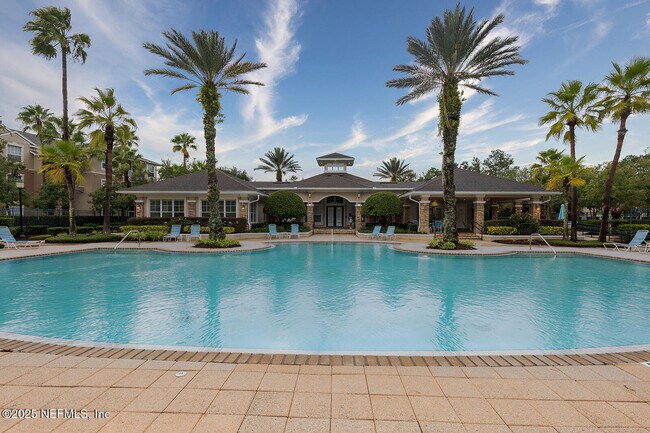 Building Photo - 7990 Baymeadows Rd