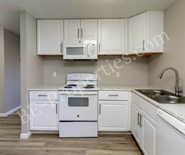 Building Photo - Central Tacoma Rambler