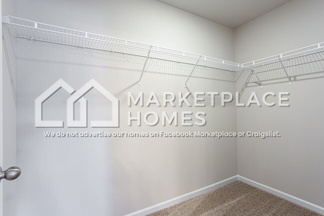 Building Photo - 250 W L Miller Dr