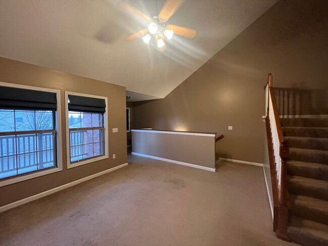 Building Photo - Beautiful 2 Bedroom 2.5 Bath Condo With Lo...