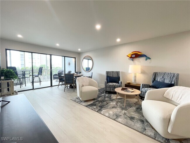 Building Photo - 12945 Vanderbilt Dr