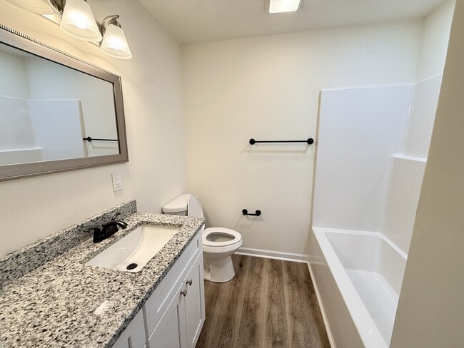 Building Photo - 103 Oakwood Meadows Dr