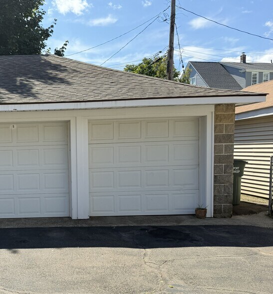 Building Photo - 79 Scofield Ave