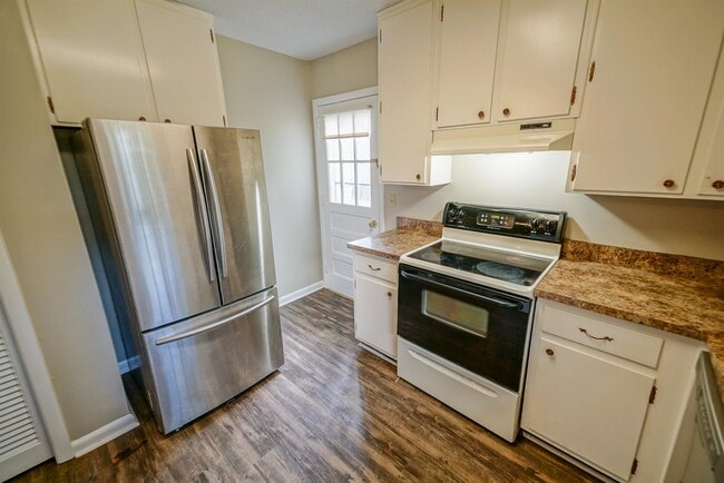 Building Photo - 3005 Tipperary Dr