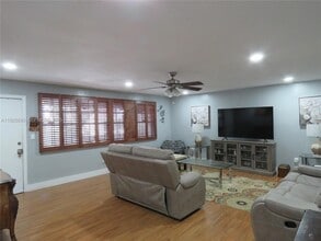 Building Photo - 11840 NE 19th Dr