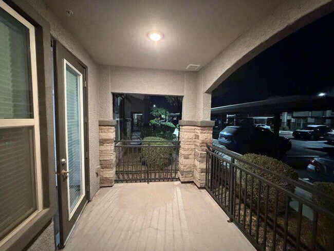 Building Photo - 23555 N Desert Peak Pkwy