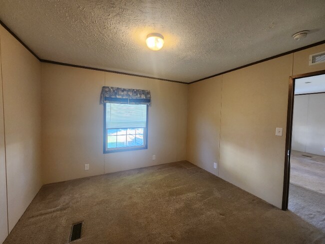 Building Photo - 306 N Nicodemus St