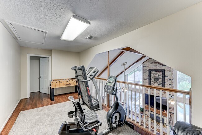 Building Photo - 16310 Acapulco Dr