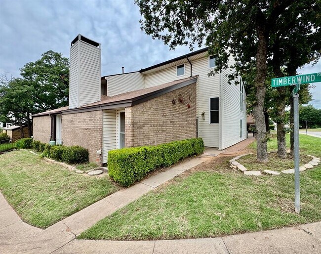Primary Photo - 415 Timberwind Rd