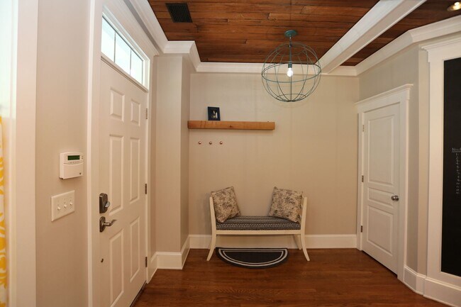 Building Photo - Furnished 2 Bedroom Townhome in Pooler