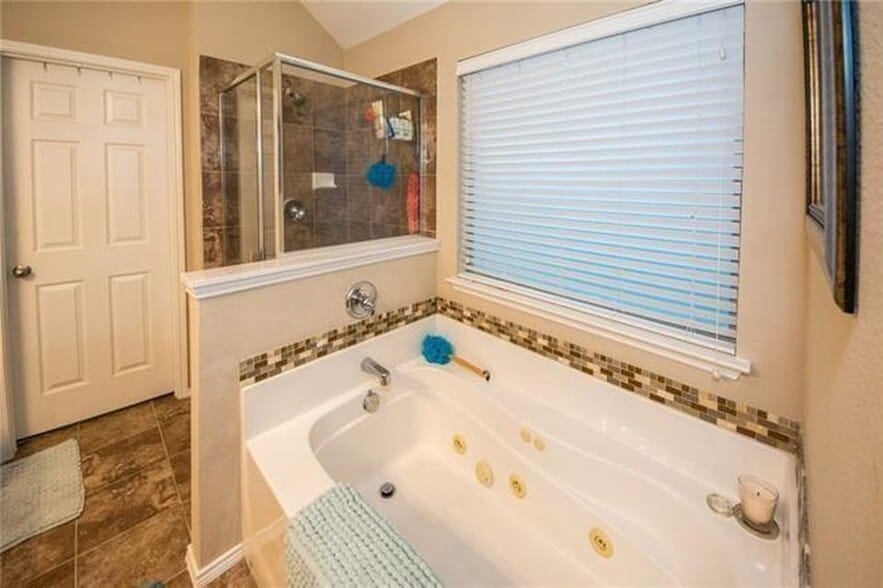 Building Photo - 5104 Blackelm Dr