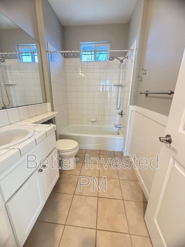 Building Photo - 2455 Prairie Ln