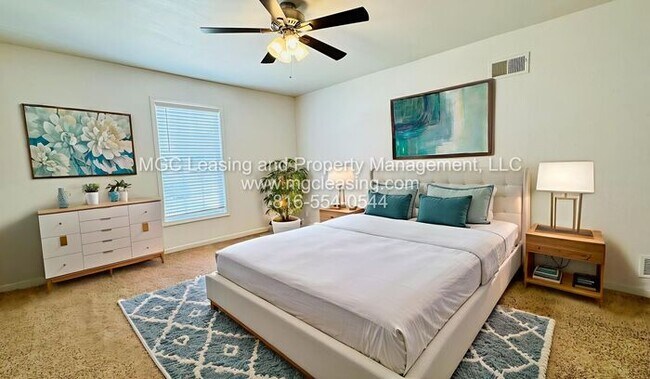 Building Photo - Holiday Special at Creekwood Park-$1,000 Rent Credit w/ 15 mo lease!