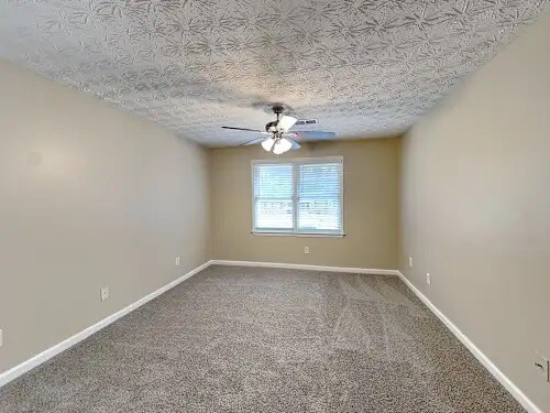 Building Photo - 256 Palms Ln SW