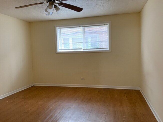 Building Photo - 3737 N Harlem Ave