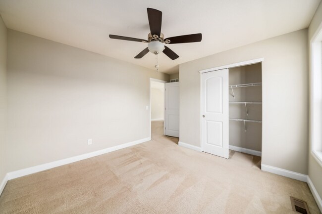 Building Photo - 8865 Sweetshade Dr