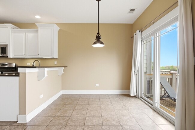 Building Photo - 15749 W Crobally Way