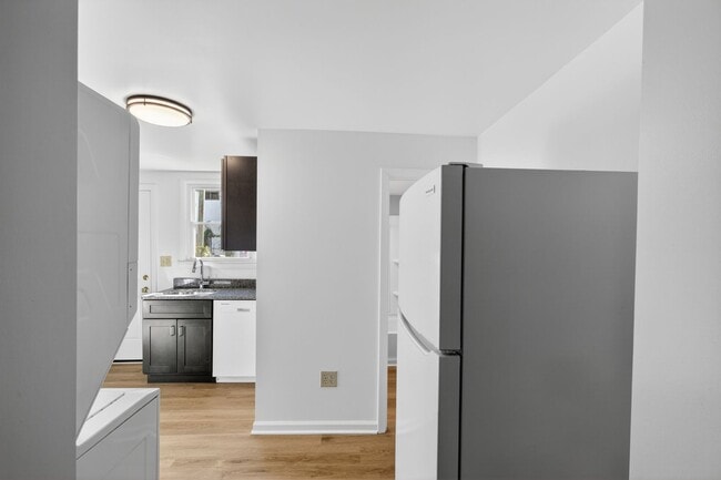 Building Photo - 2 Bedroom in New Castle