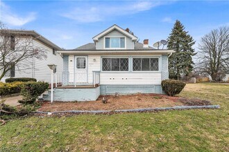 Building Photo - 11103 Lincoln Ave