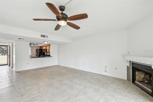 Building Photo - 7550 Sunshine Skyway Ln S