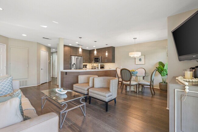 Building Photo - 78179 Crimson Ct