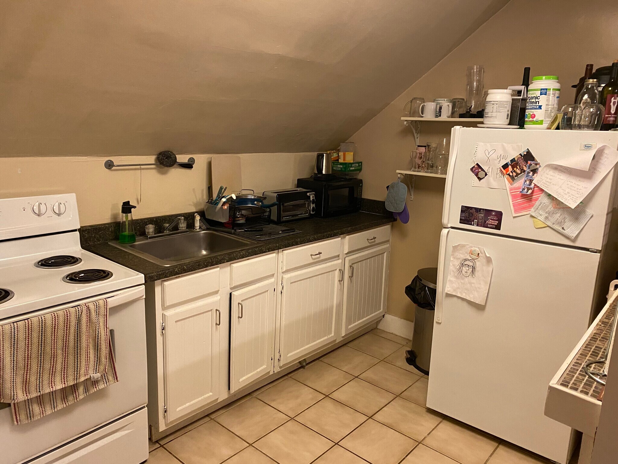 Building Photo - 1367 Burdette Ave