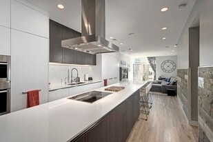 Building Photo - 3544 N Reta Ave