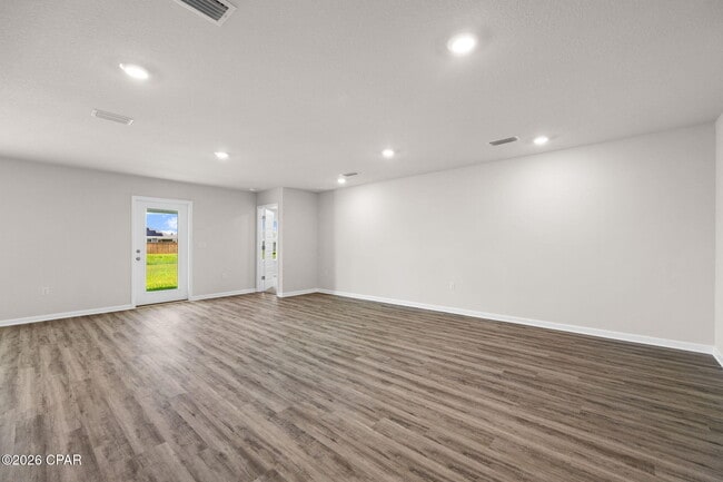Building Photo - 7337 Morningside Dr