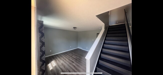 Living room - 228 N Yencer St
