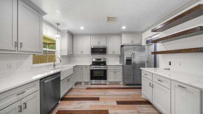 Building Photo - Beautifully Upgraded 4-Bedroom Home with First-Floor Primary Suite, Quartz Counters & Large Backyard