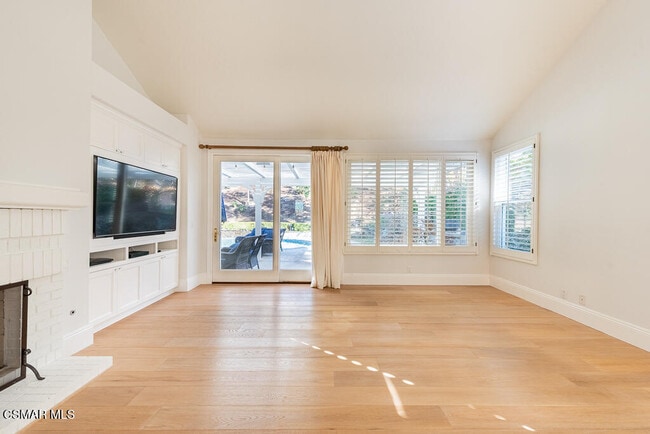 Building Photo - 2230 Memory Ln