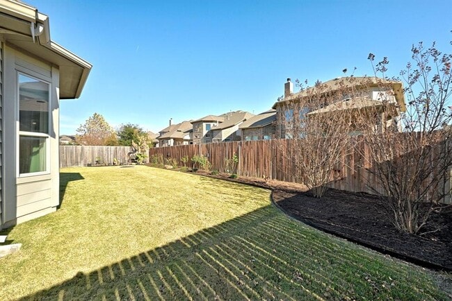 Building Photo - 108 Leon Loop