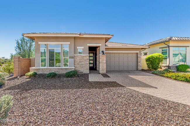 Primary Photo - 11905 W Creosote Dr