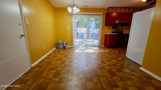 Building Photo - 709 Terrace Ct