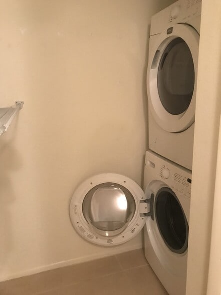 Building Photo - 7209 Cloister Dr