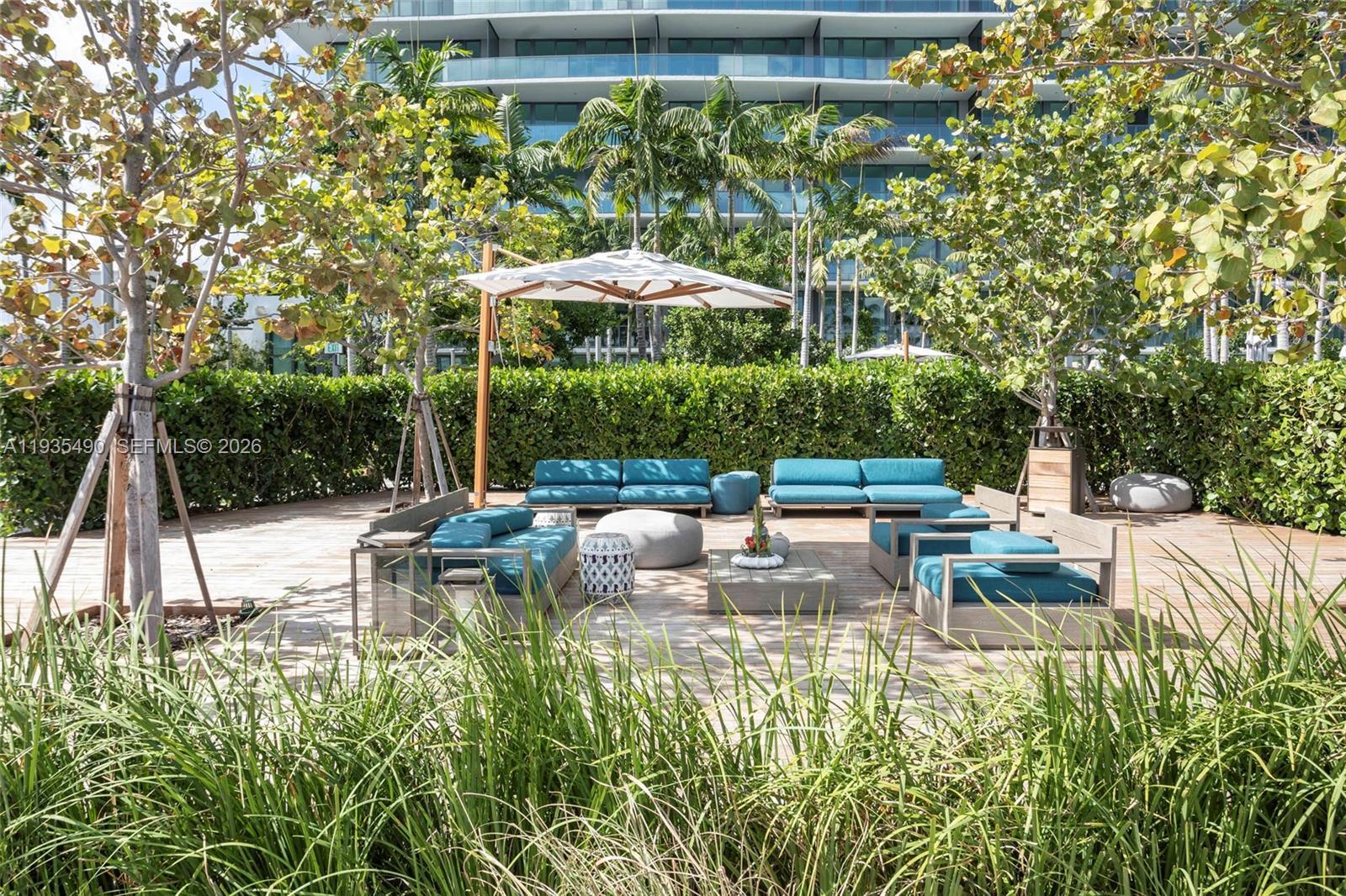 Building Photo - 650 NE 32nd St