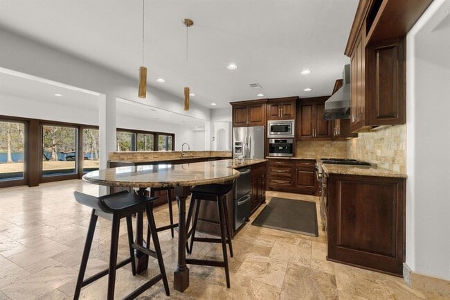 Building Photo - 10810 River Terrace Cir