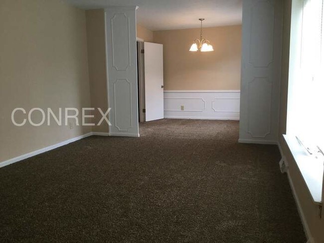 Building Photo - Beautifully Renovated Home