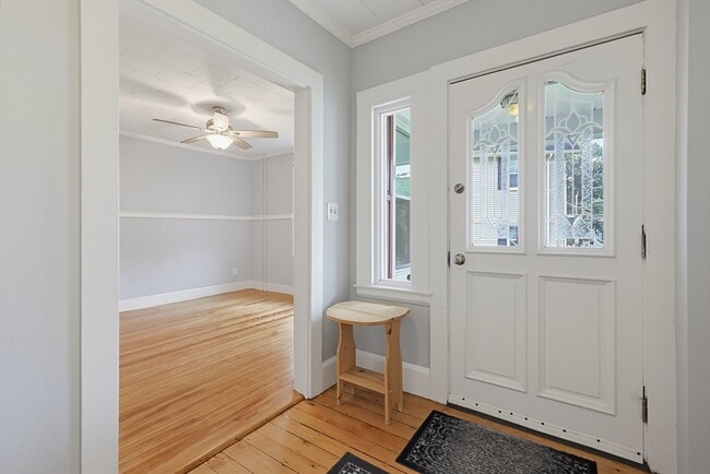 Building Photo - 63 Bancroft Park