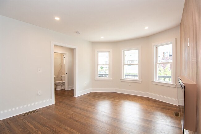 Building Photo - 59 Garrison Ave