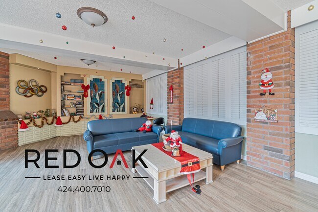 Building Photo - 17830 1/3 Sherman Way -348