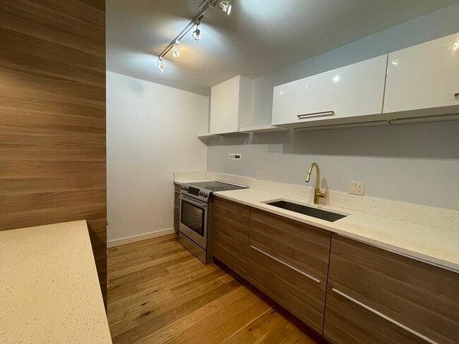 Building Photo - 50 Longwood Ave